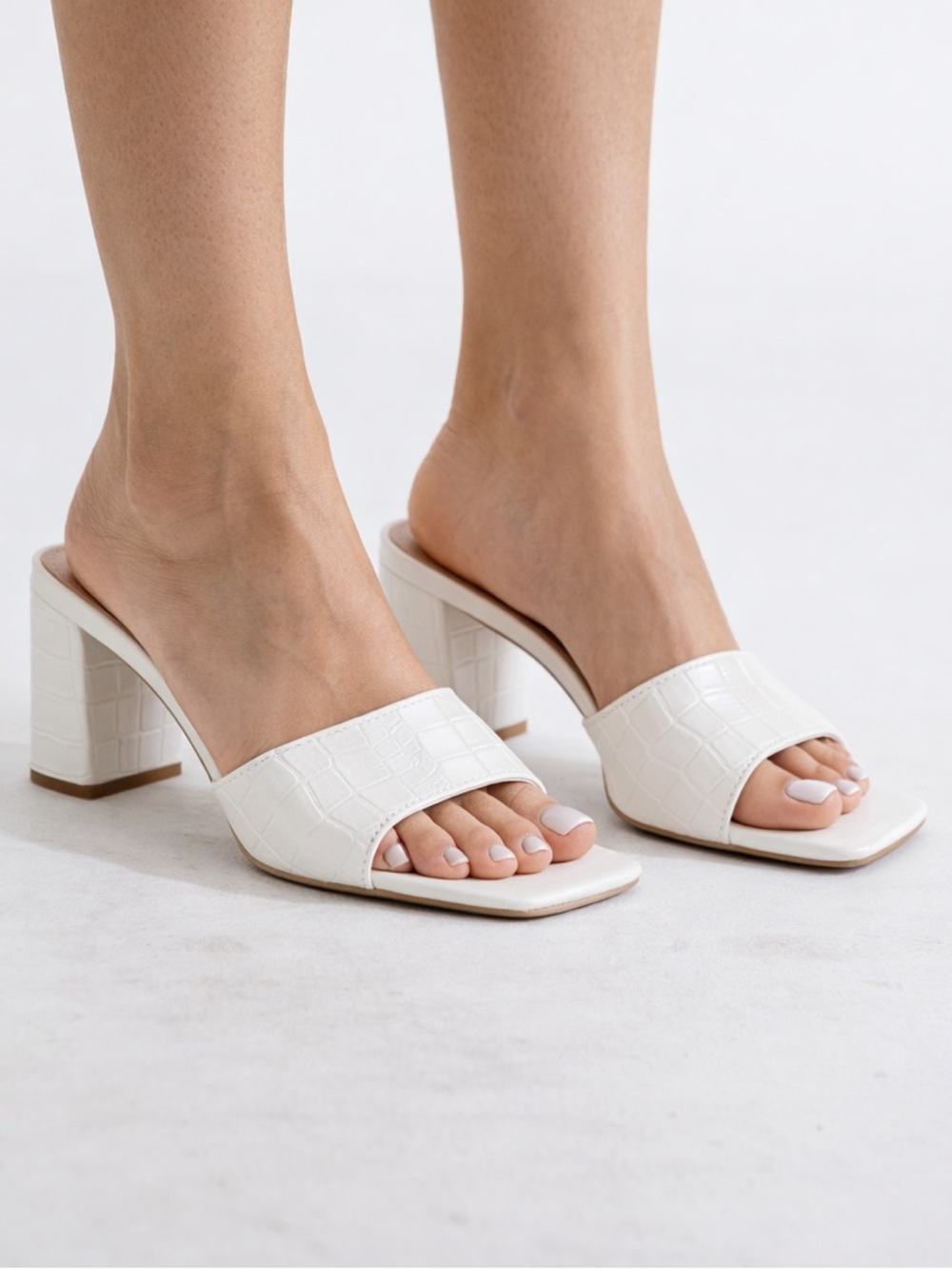 NEW White Slide Chunk Heel Sandals